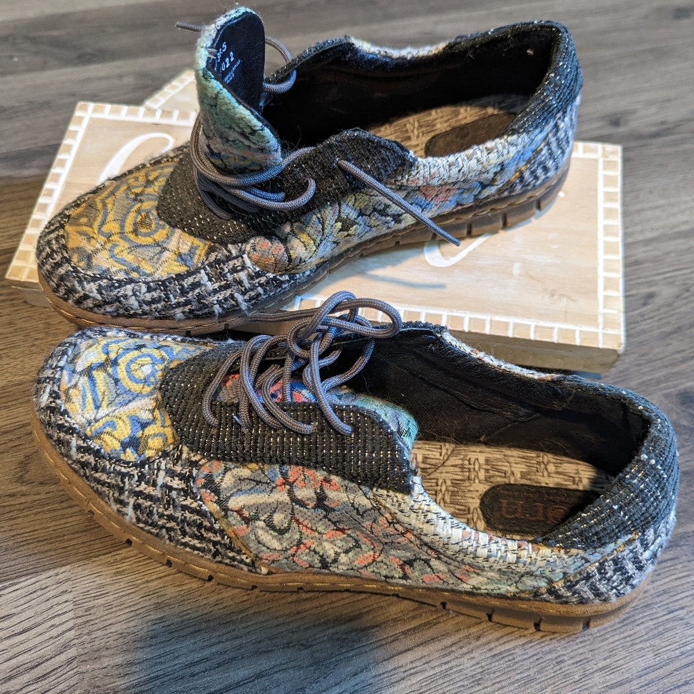 Born Sneakers in Colorful Floral Tweed - Picture 4 of 4